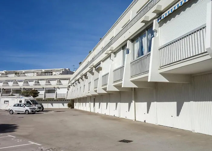 La Fregate-11 By Interhome *